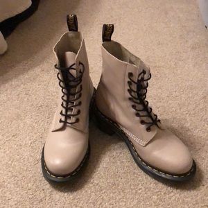 Dr Martens Clemency natural wanama boots